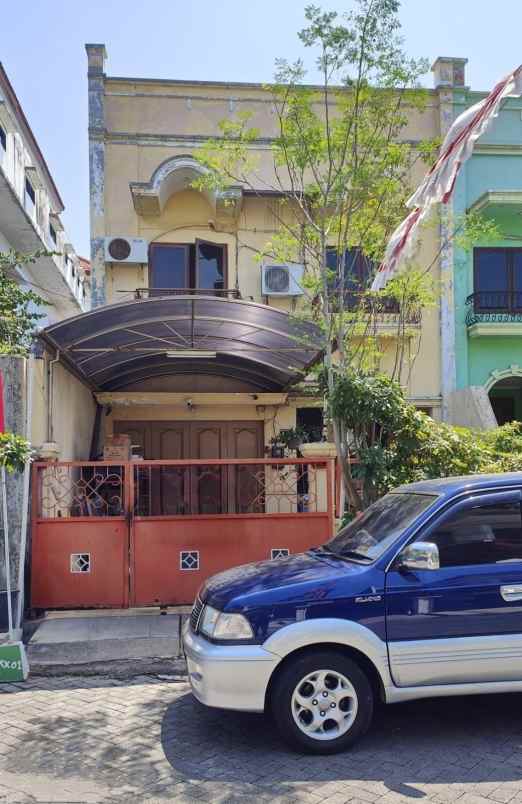 dijual rumah taman pondok indah wiyung