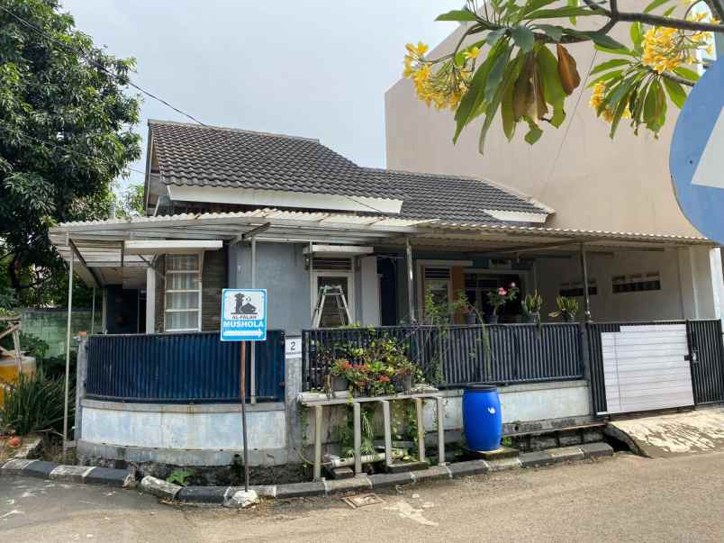 dijual rumah taman royal 3 cluster