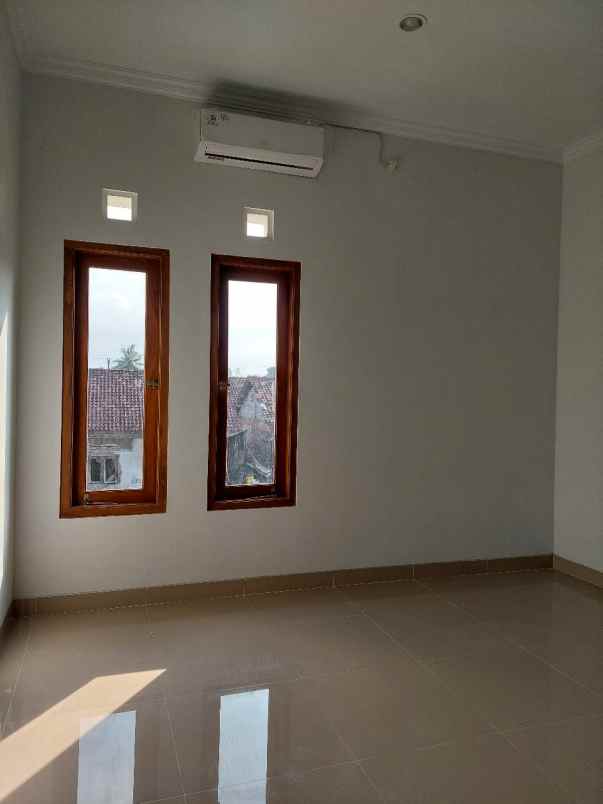 dijual rumah tamanmartani kabupaten