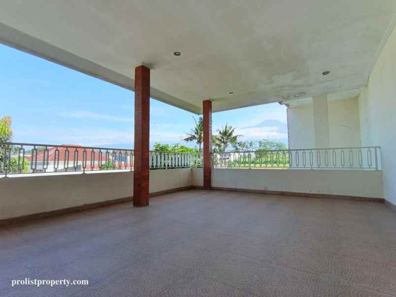 dijual rumah tambaksogra