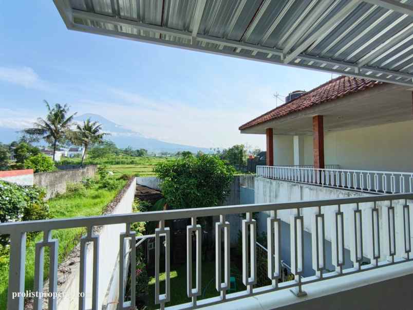 dijual rumah tambaksogra