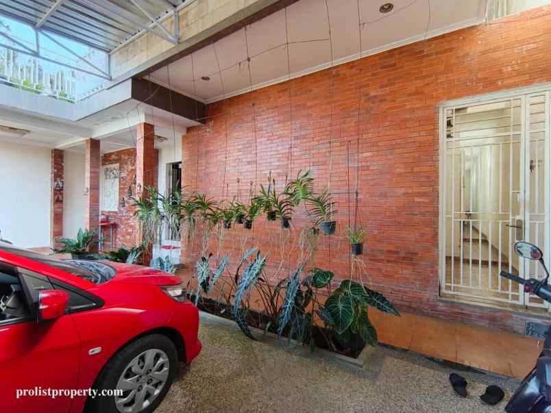 dijual rumah tambaksogra