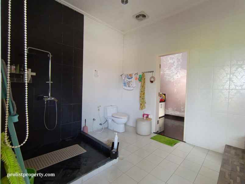 dijual rumah tambaksogra