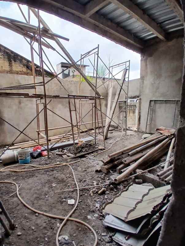 dijual rumah tanah baru baju depok jawa