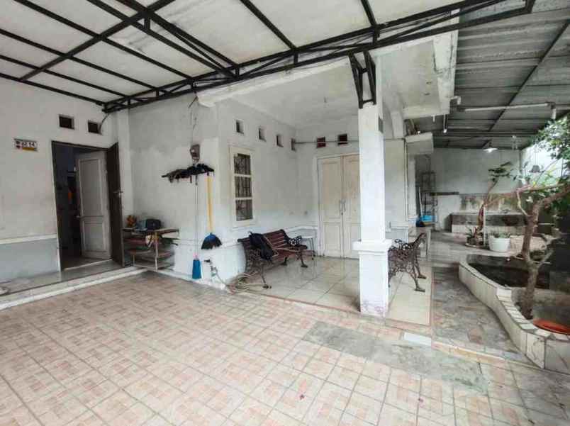 dijual rumah tapos