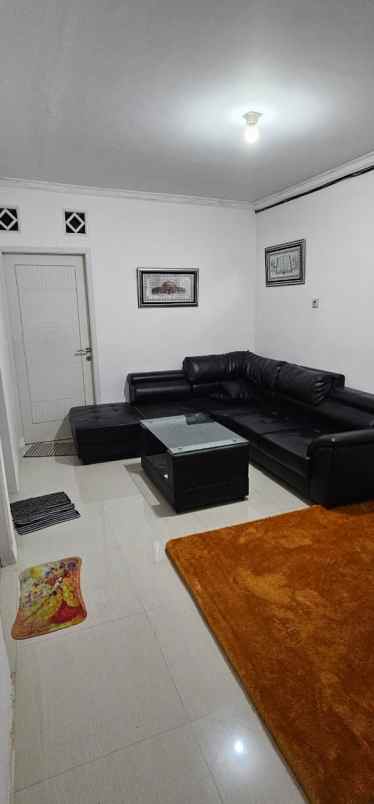 dijual rumah telaga mas