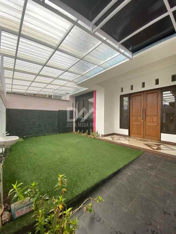 dijual rumah tempat usaha di nusa loka bsd city