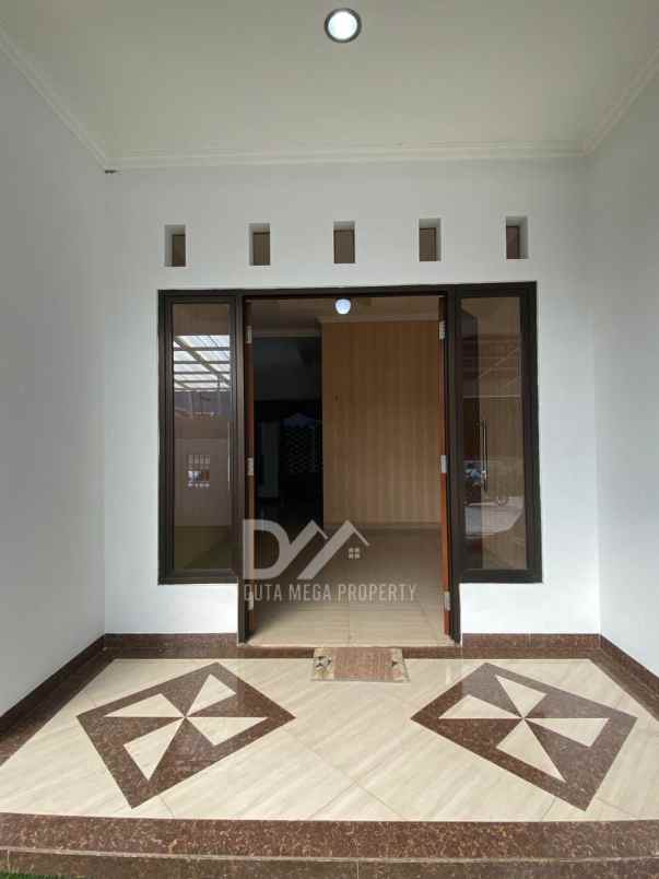 dijual rumah tempat usaha di nusa loka bsd city