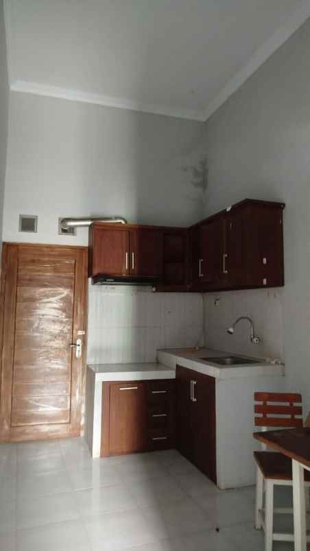 dijual rumah terminal giwangan