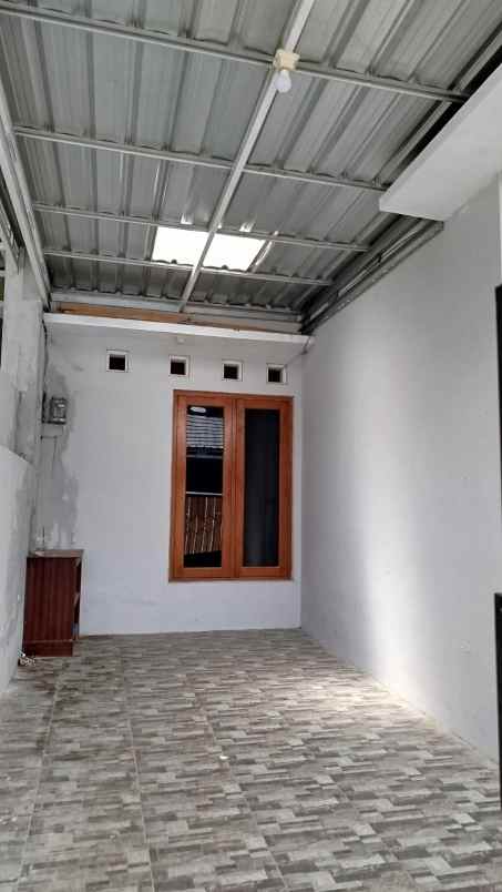 dijual rumah terminal giwangan