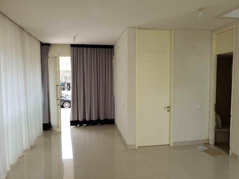 dijual rumah the mansion pakuwon indah