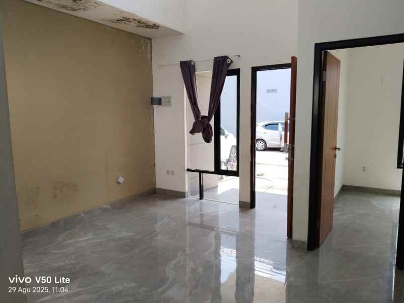 dijual rumah trevista hills