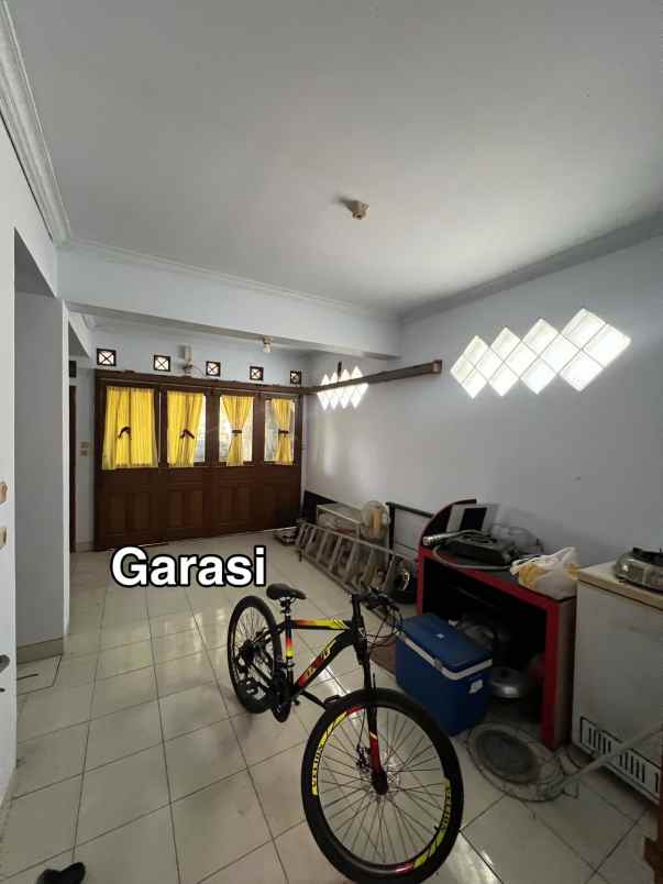 dijual rumah turangga