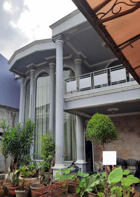 dijual rumah utan kayu