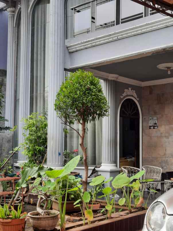 dijual rumah utan kayu