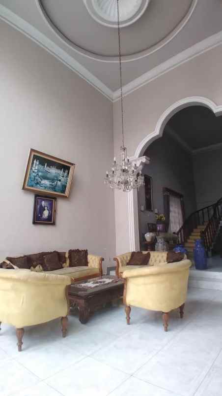 dijual rumah utan kayu