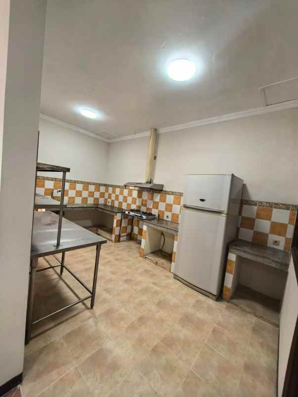 dijual rumah villa bukit mas monaco