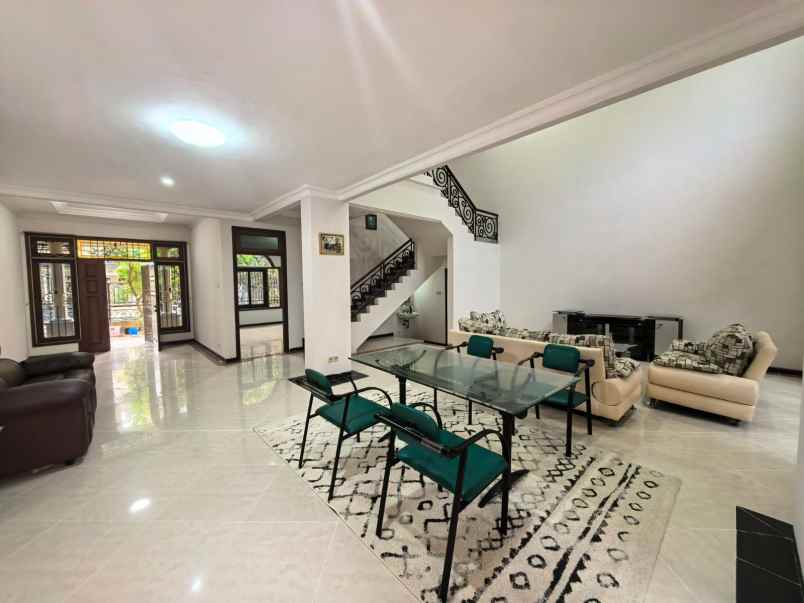 dijual rumah villa bukit mas monaco