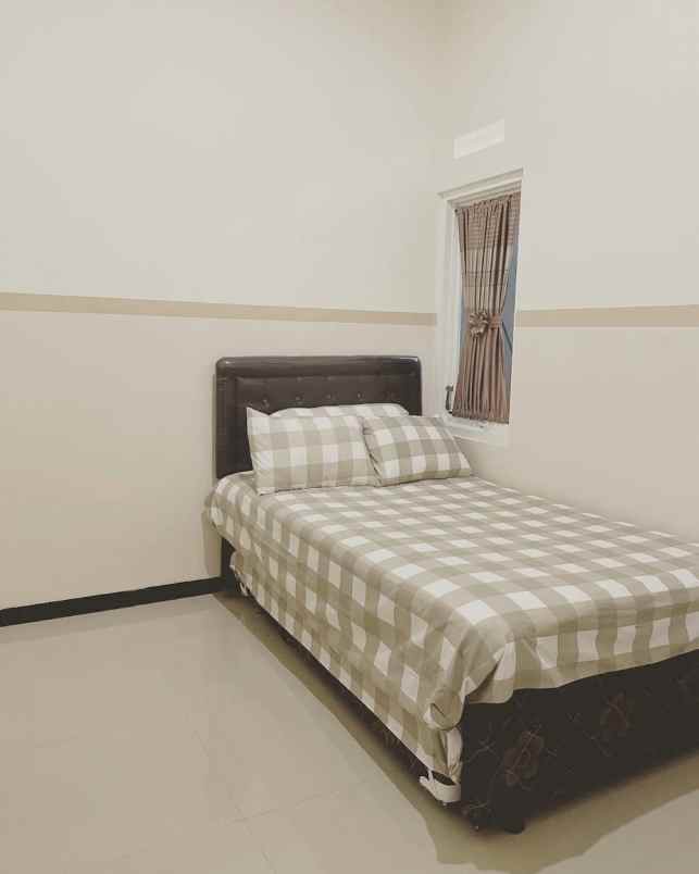 dijual rumah villa bukit tidar jalan