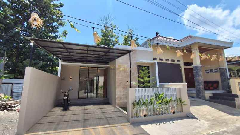 dijual rumah wedomartani ngemplak