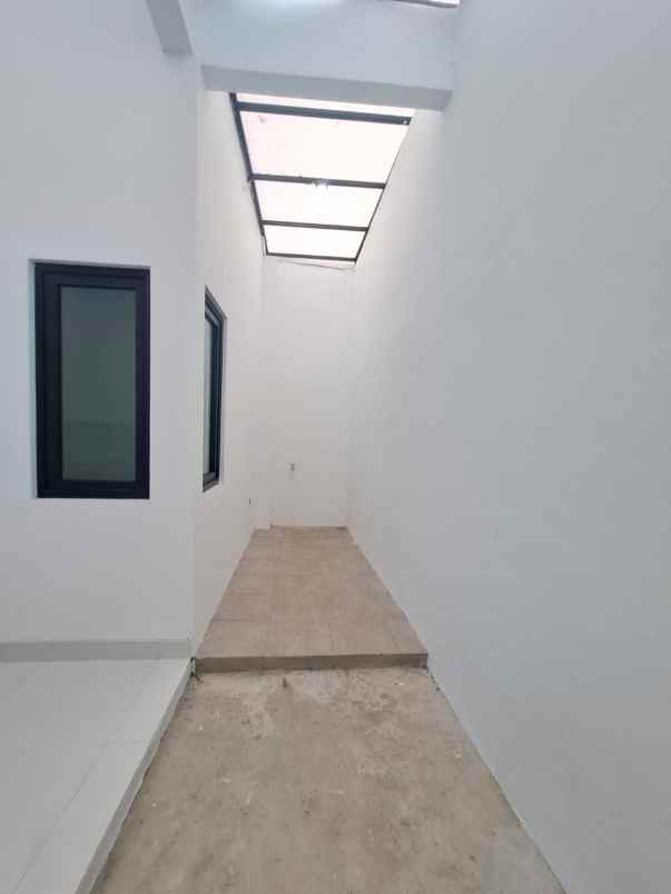 dijual rumah wirokerten