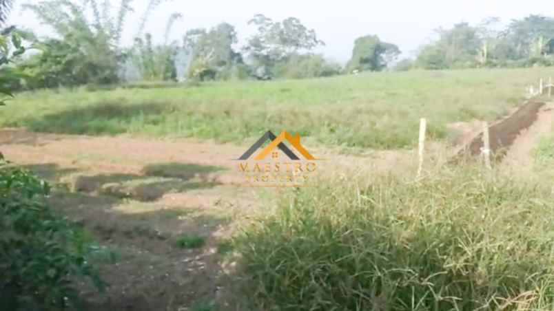 dijual tanah jalan kubucolia seberaya