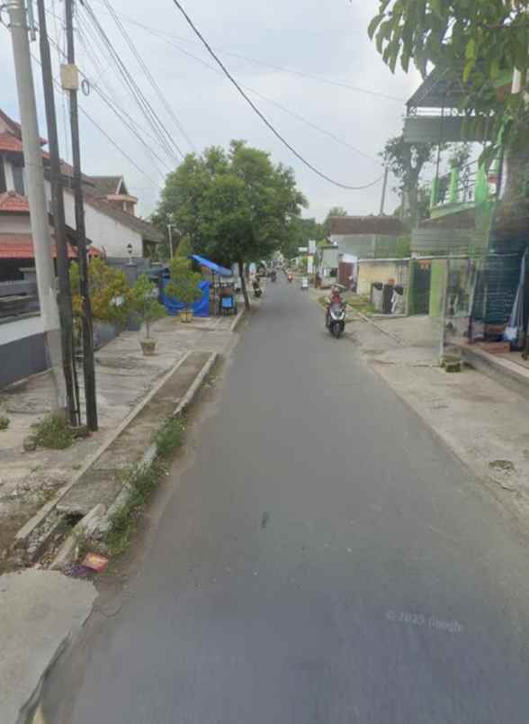 dijual tanah jalan latsari