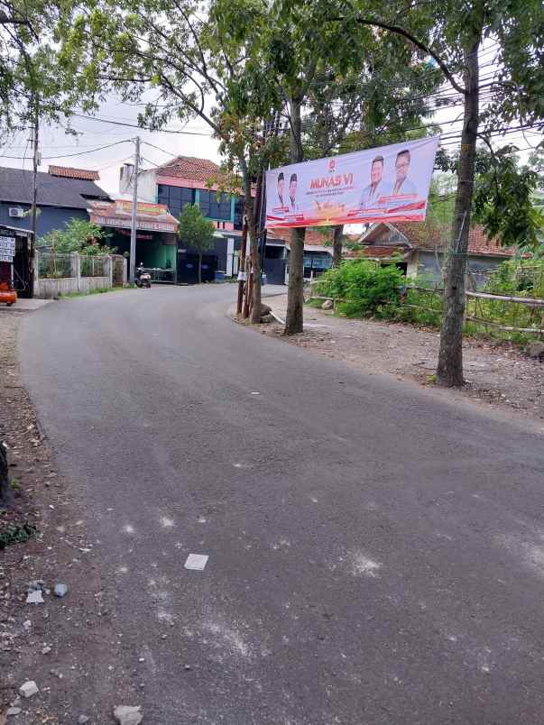 dijual tanah jalan raya cipamokolan