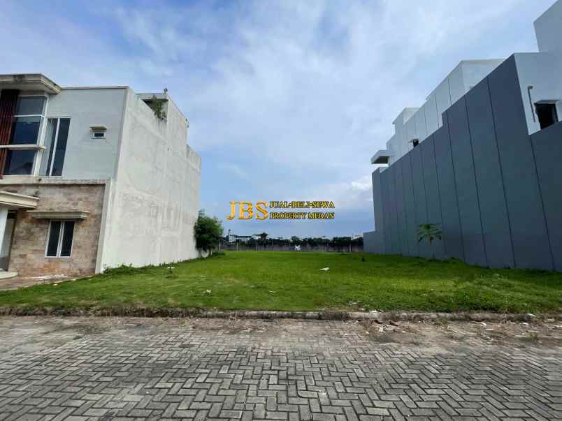 dijual tanah komplek cemara kuta jalan