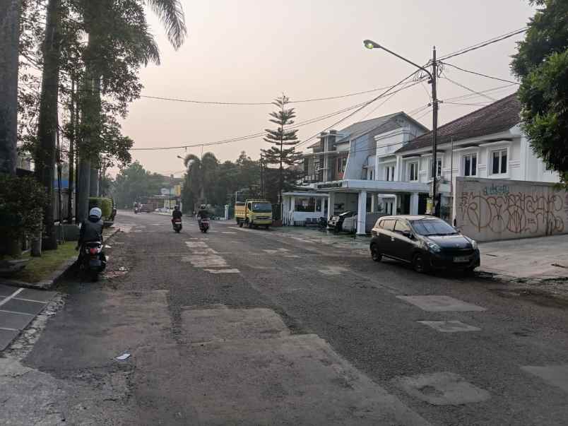 dijual tanah mainroad martanegara