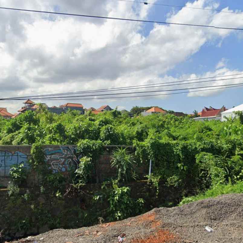 dijual tanah teuku umar barat