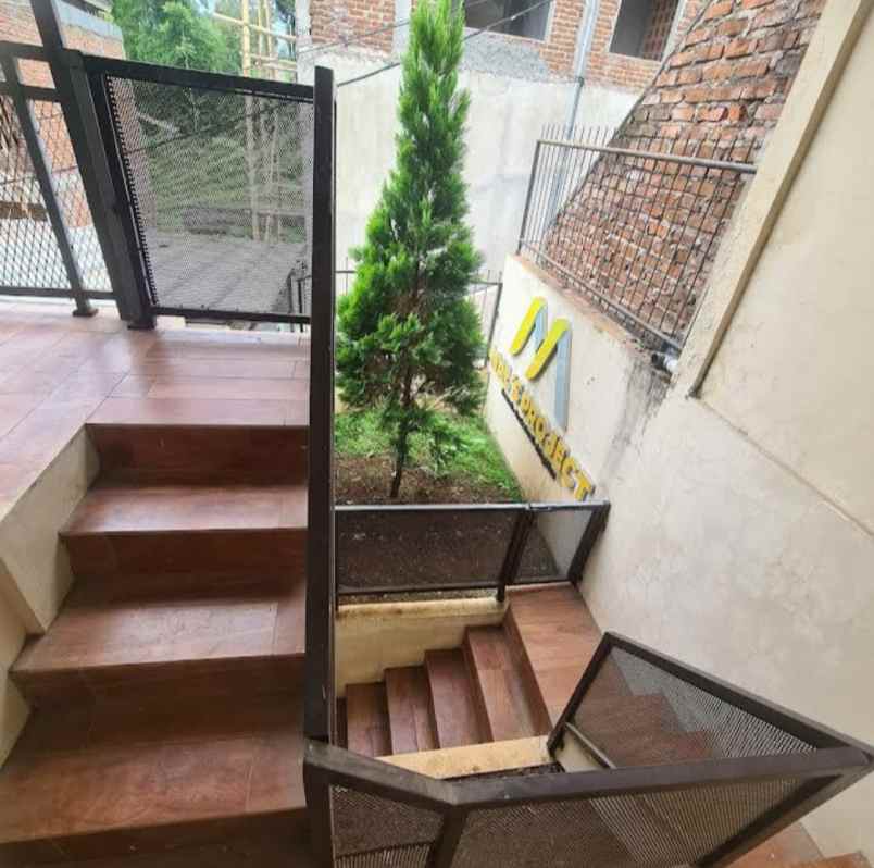 dijual villa jl pasir impun atas