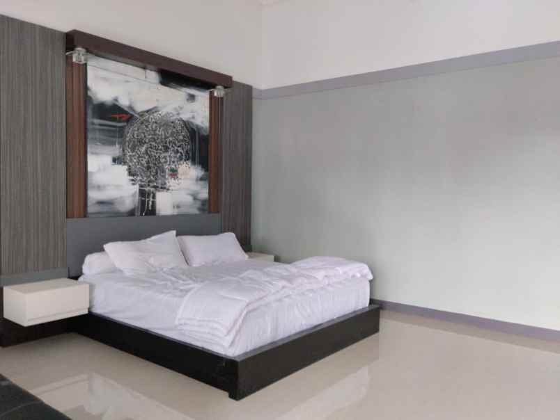 dijual villa kebumen