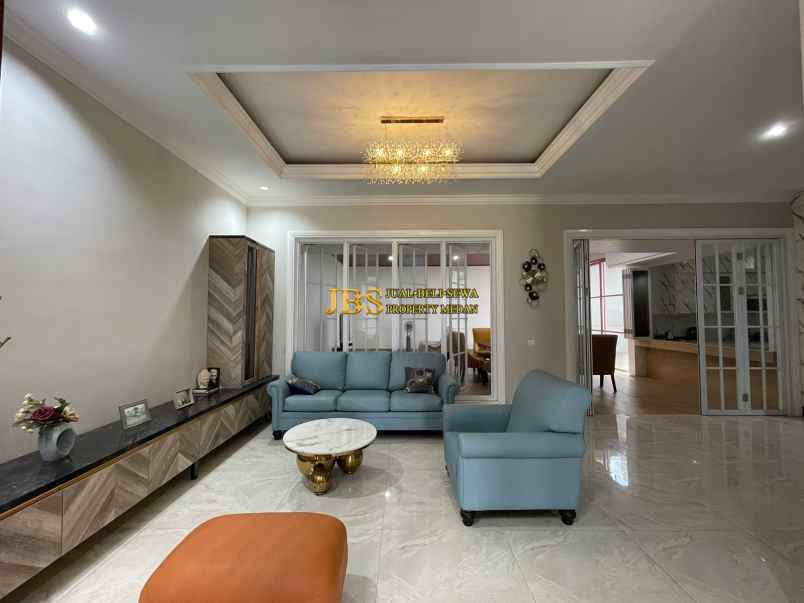 dijual villa komplek citraland gama
