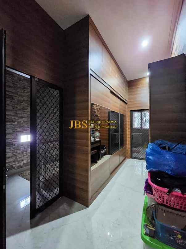 dijual villa komplek tenun indah jalan