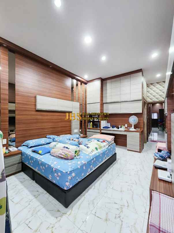 dijual villa komplek tenun indah jalan