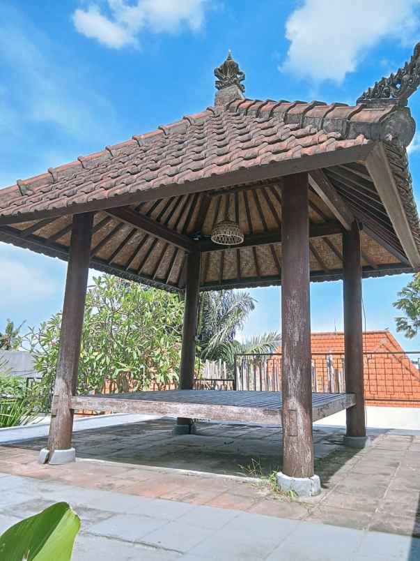 dijual villa pererenan kuta utara