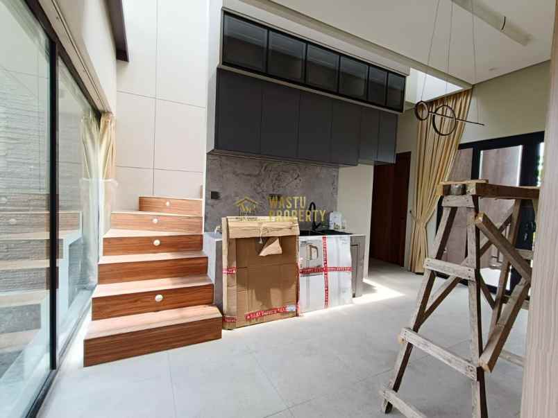 dijual villa sariharjo ngaglik sleman