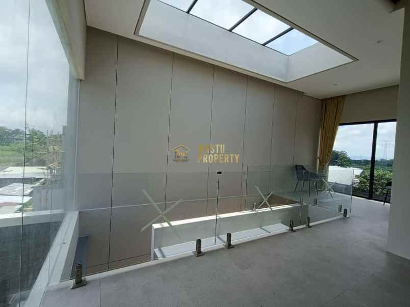 dijual villa sariharjo ngaglik sleman