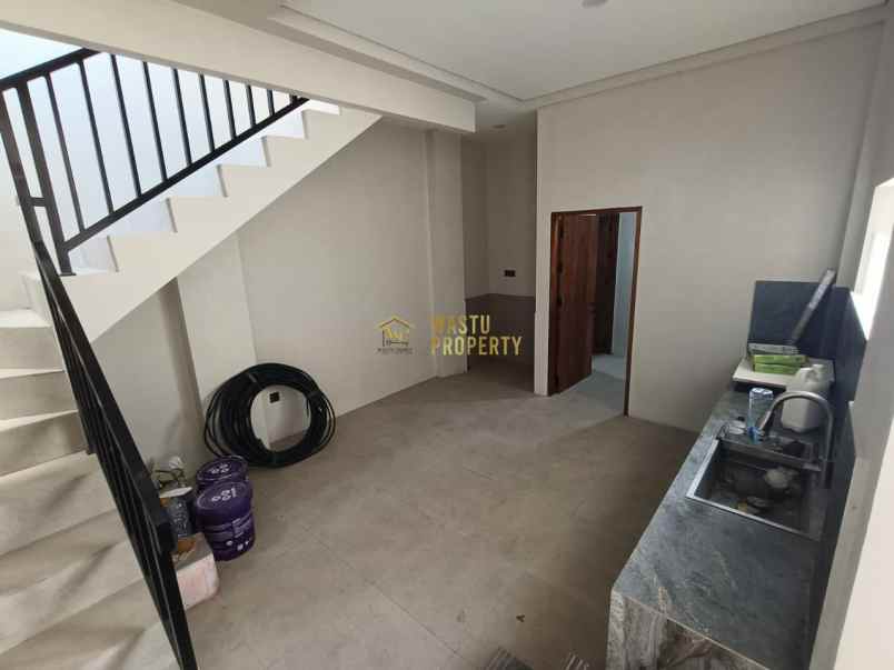 dijual villa sariharjo ngaglik sleman