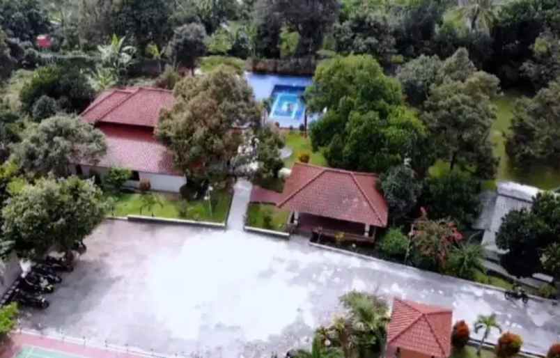 dijual villa sukajadi kec tamansari kab