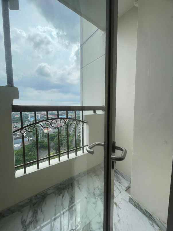 disewakan apartemen waterplace pakuwon indah