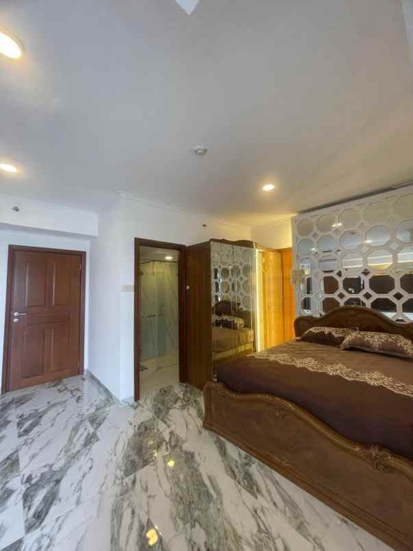 disewakan apartemen waterplace pakuwon indah
