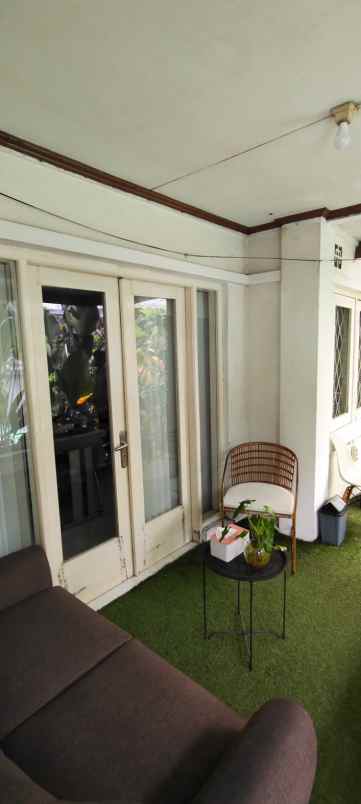 disewakan ruang kantor kerja semi furnished