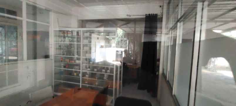 disewakan ruang kerja kantor bekas apotek