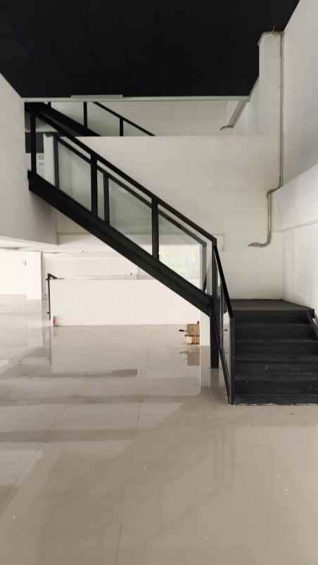 disewakan ruko gudang kantor genteng