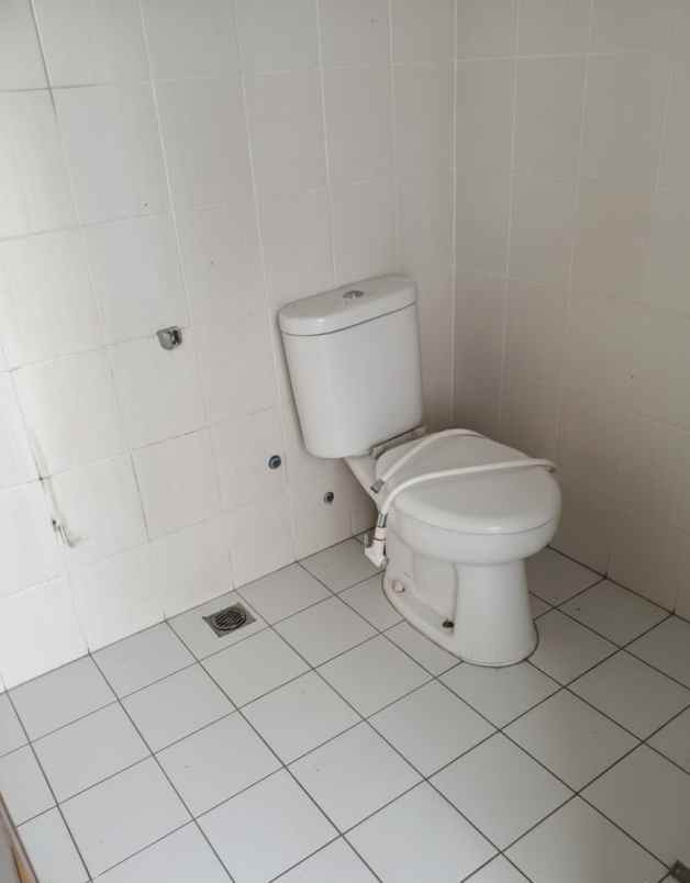 disewakan ruko gudang kantor jalan caman raya no 21