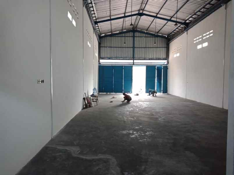 disewakan ruko gudang kantor jalan raya legundi
