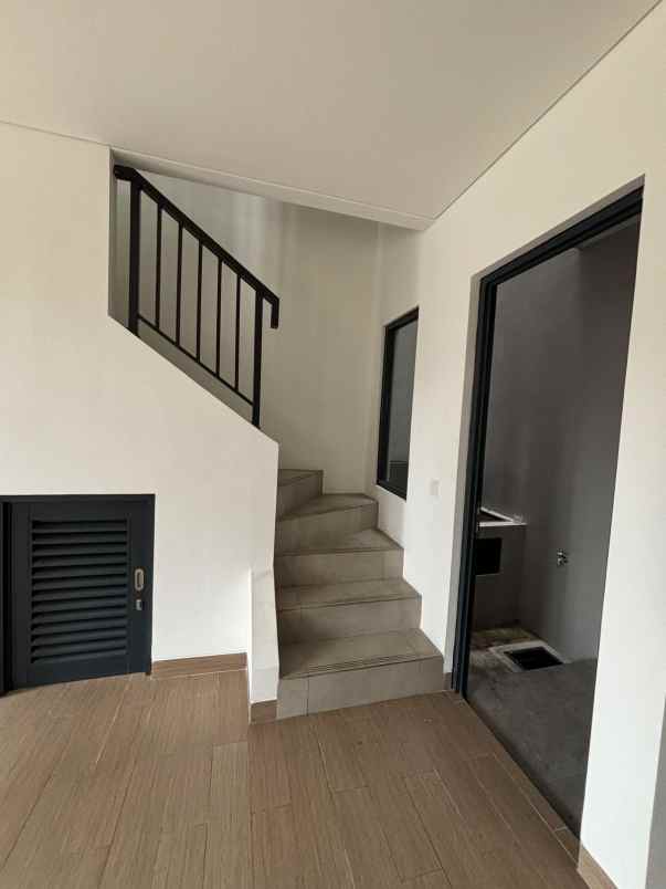 disewakan ruko gudang kantor latinos boutique soho bsd