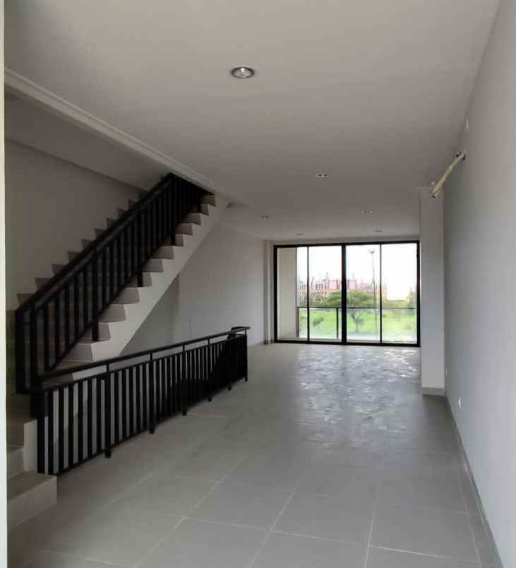 disewakan ruko mega kuningan pik2